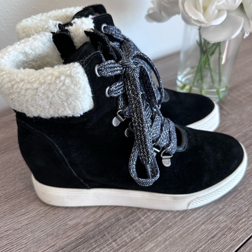 Women’s High Top winter sneakers by Steve Madden